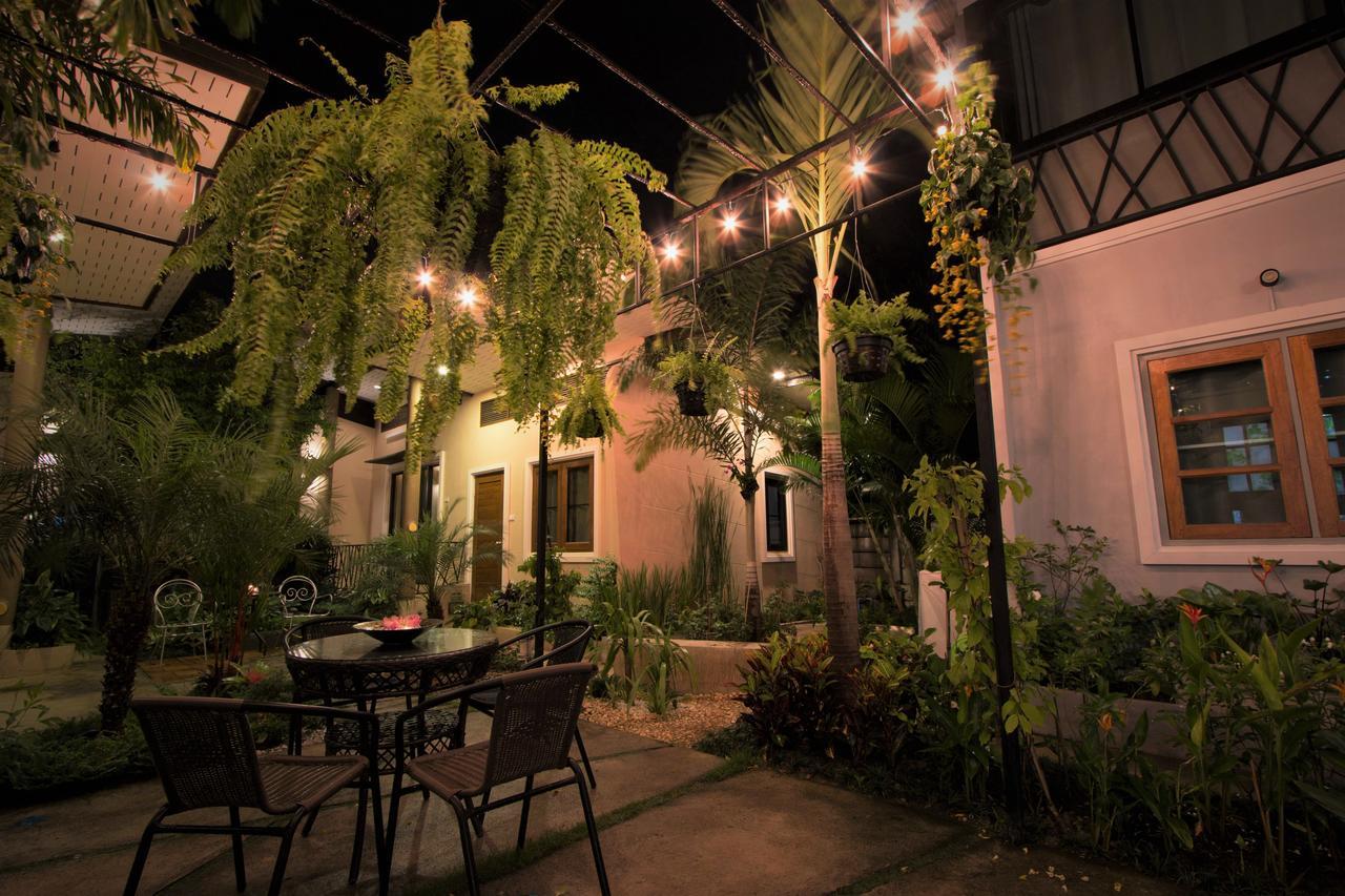 Casa Malee Hotel Chiang Mai Ngoại thất bức ảnh